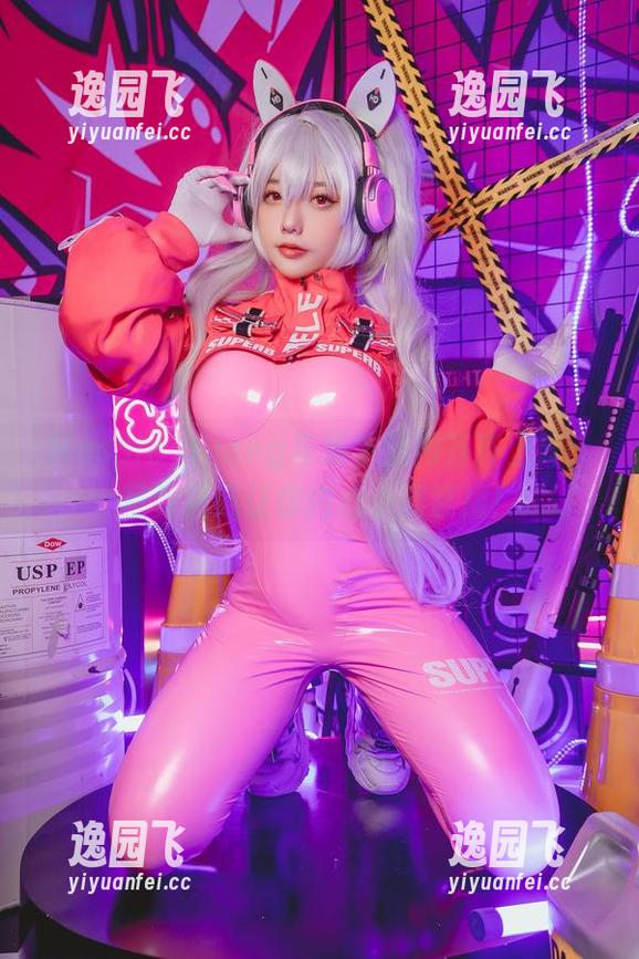 Messie Huang与绵羊蕾姆齐齐上阵，写真精选让你内心小鹿乱撞！